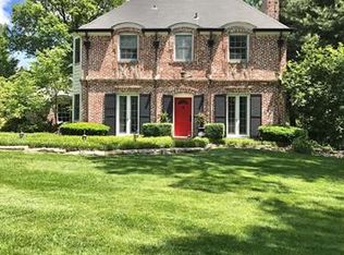 30 Willow Hill Rd, Saint Louis, MO 63124