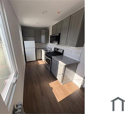 2nd image of 5600 N Sydenham St #1R