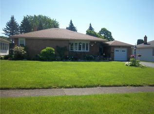 33 Tarwood Dr, Rochester, NY 14606