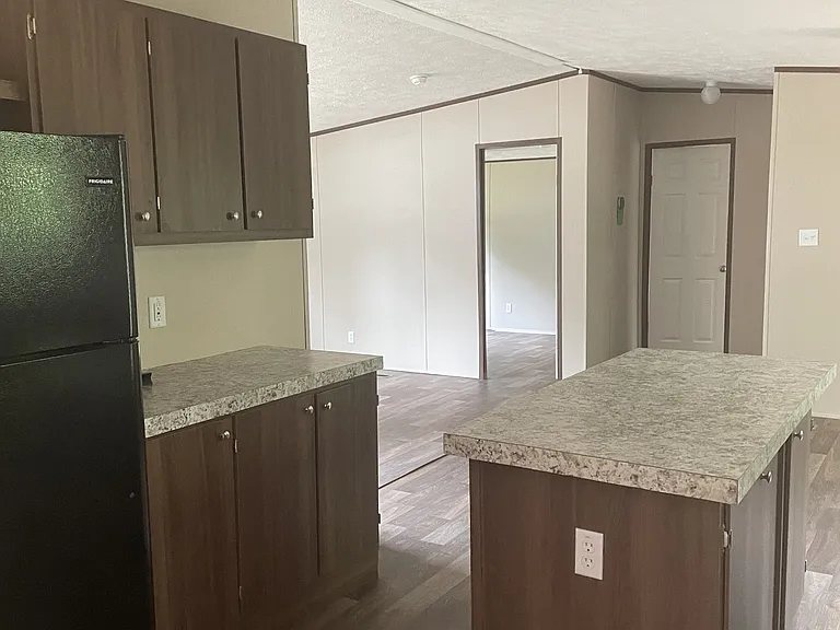 326 Oak Leaf Cir — Photo 5