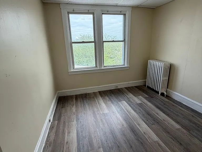 232 Wunder St — Photo 17