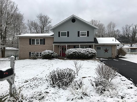 2nd image of 2208 Surrey Dr