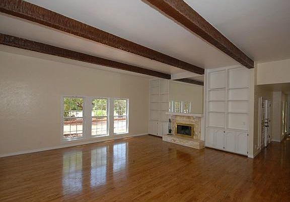 4th image of 349 Kingswood Dr