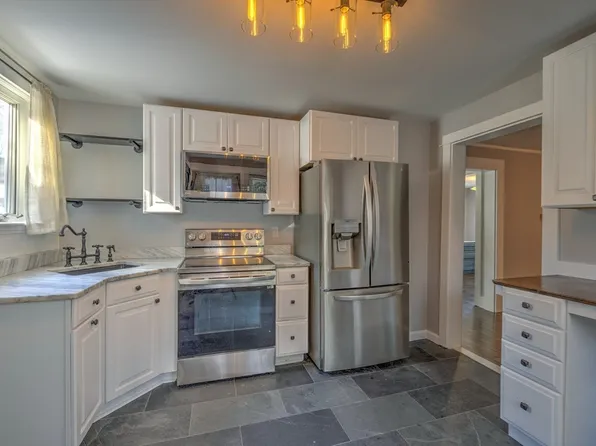 20 Candlewood St, Worcester, MA 01602