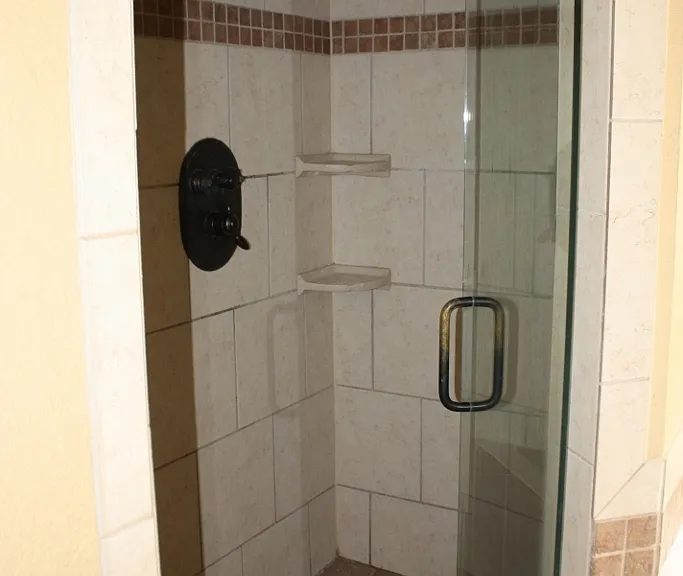 207 Lakeview Ct — Photo 8