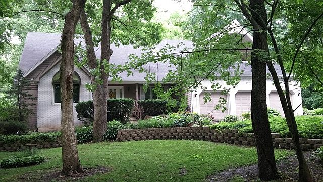 1st image of 2N915 Bowgren Dr