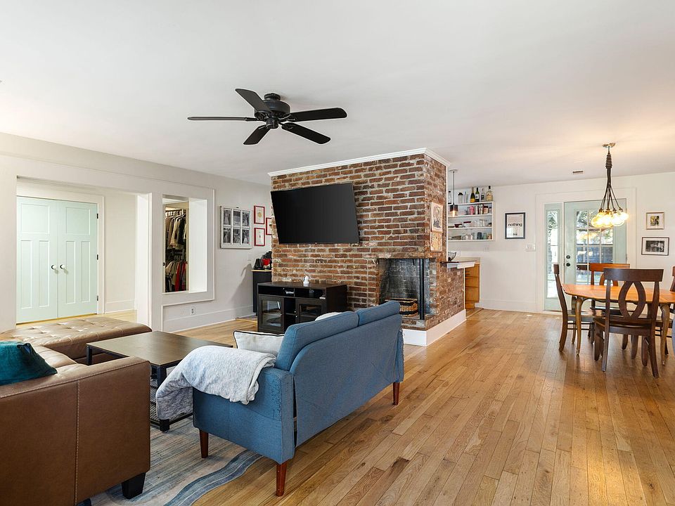 1st image of 12 Stratford Rd