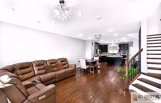 4 bed, 3.5 bath, 2240 sqft, $3,900 — Photo 4