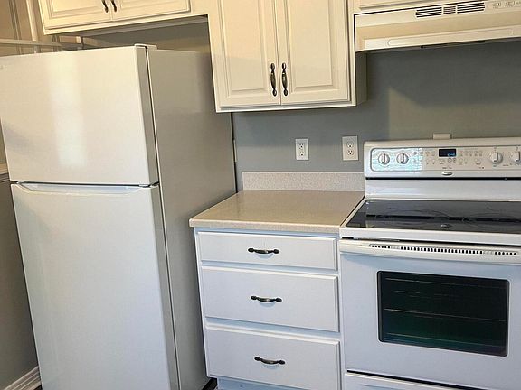 5th image of 5901 Jessamine Ln