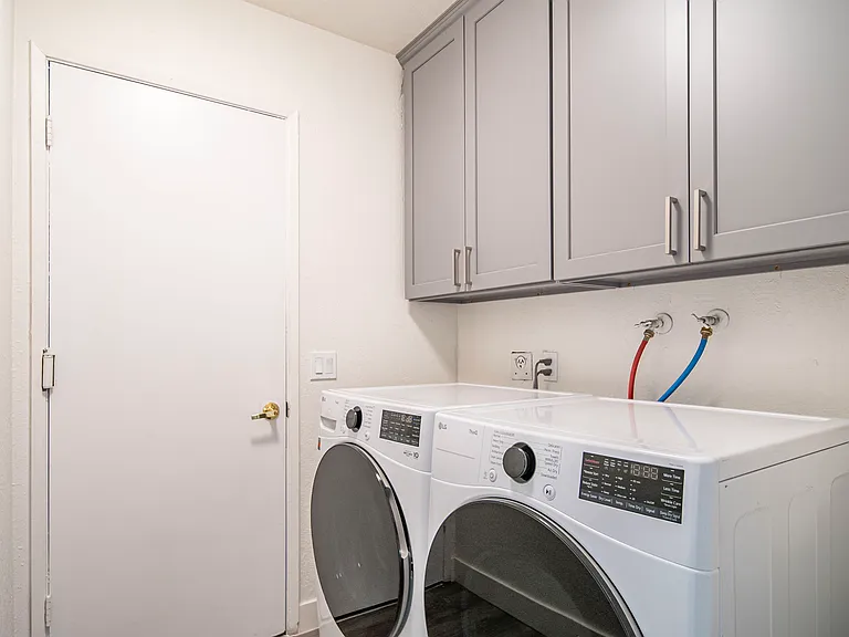 7676 Marine Ave — Photo 18