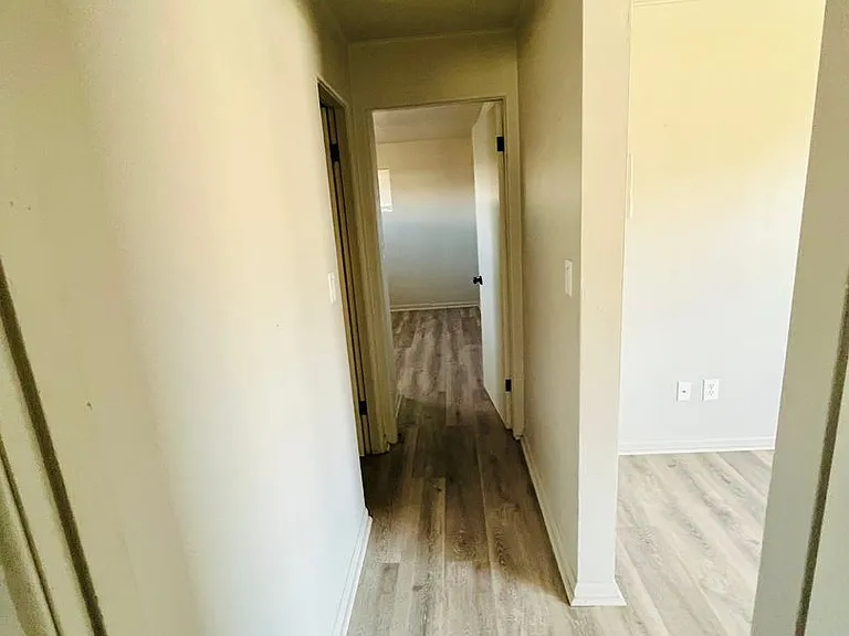 109 S 3rd St — Photo 9
