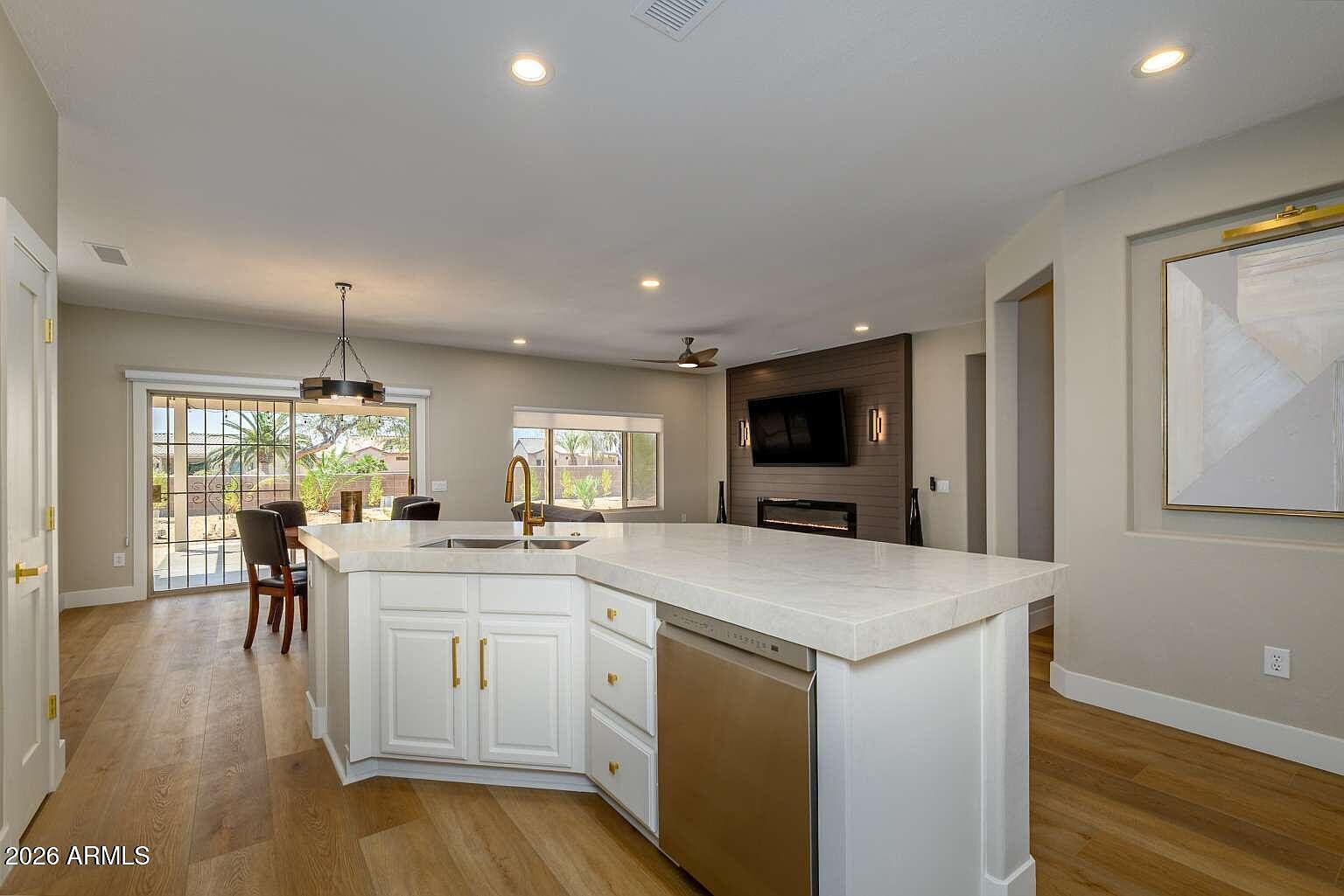 16259 W DESERT WINDS Drive