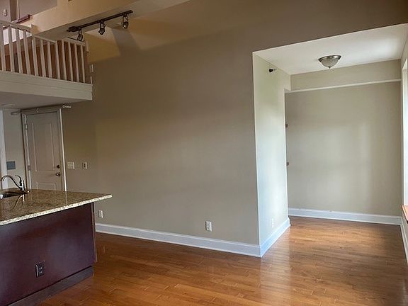3rd image of 14 Saint Louis Pl APT 5