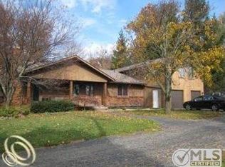 7959 Seven Mile Rd, Northville, MI 48167