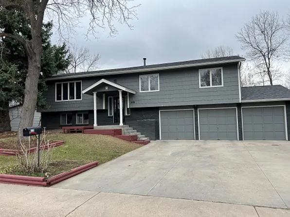 319 Bluebird Ct, Fort Collins, CO 80526