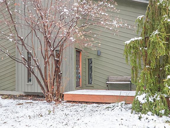 2nd image of 4048 Cedarwood Ln