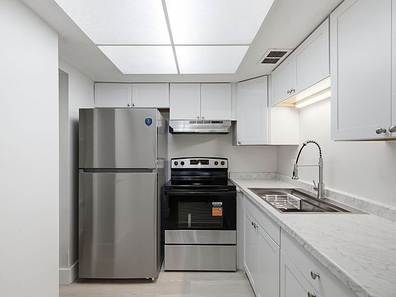 2nd image of 1283 Pierce St APT 2