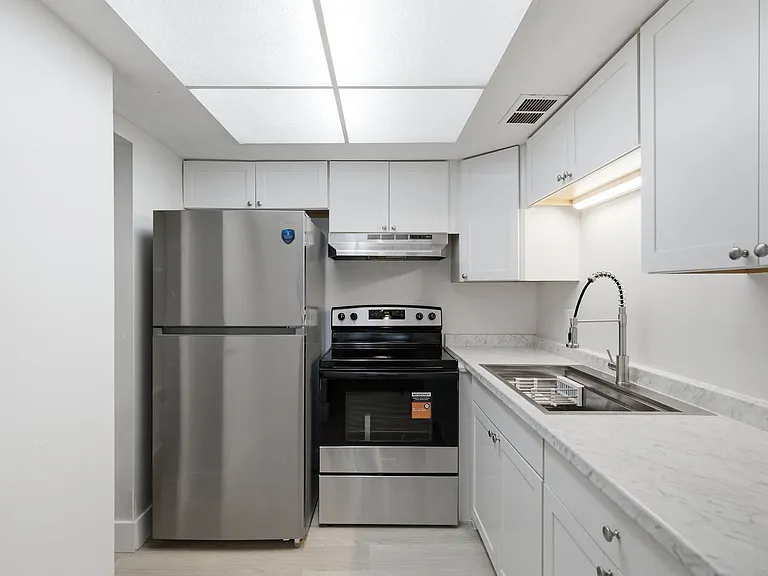 1283 Pierce St #2 — Photo 2