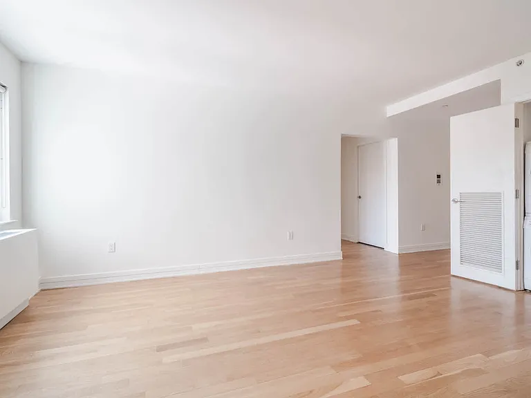 175 Kent Ave — Photo 13