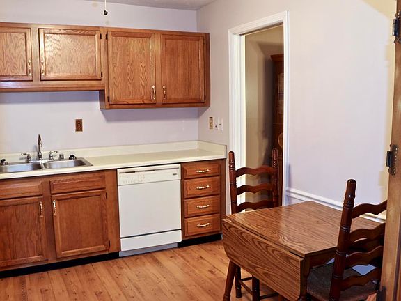 4th image of 3030 Breckenridge Ln #3-227