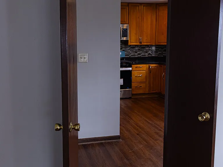 Den/Flex Room opens into the kitchen