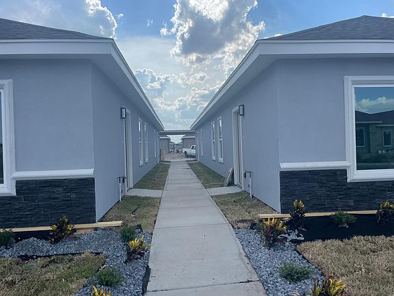 3rd image of 1013 Abby St #2