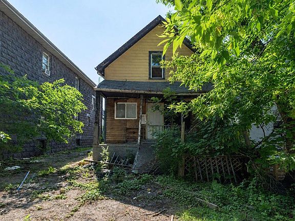 3rd image of 3718 N 7th STREET