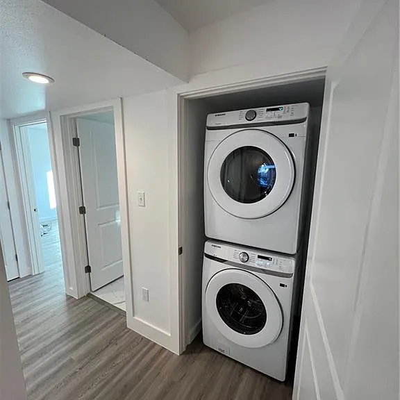 625 Papworth Ave #B — Photo 6