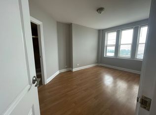 10 N Sheridan Rd., Waukegan, IL 60085