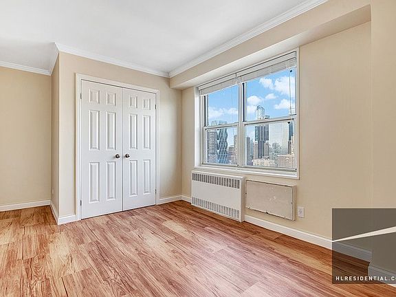 3rd image of 747 10th Ave APT 21L