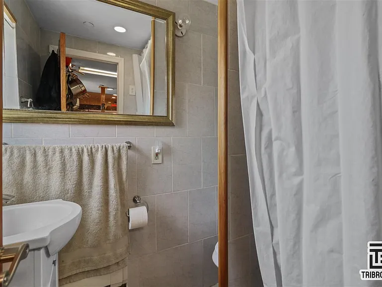 395 Smith St #3C — Photo 14