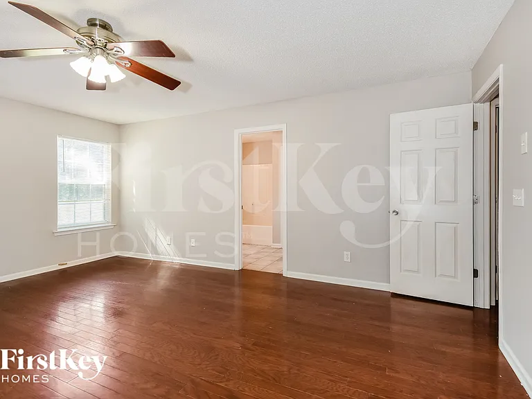 231 Grandview Ln — Photo 9
