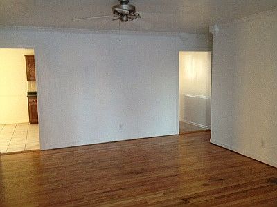 4th image of 4815 Norcroft Dr
