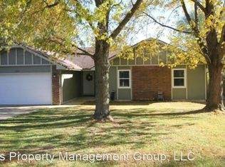 4020 W Gardenia Dr, Battlefield, MO 65619