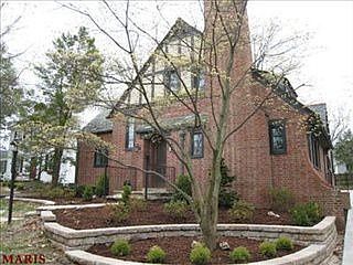 2nd image of 106 Cornelia Ave