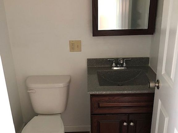 2nd image of 2100 W Bremer Ave #2102