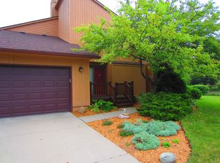 3631 Waldenwood Dr, Ann Arbor, MI