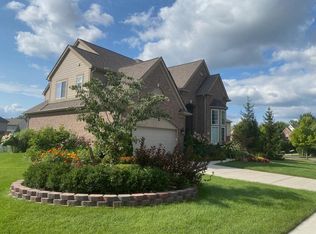 24826 Thatcher Dr, Novi, MI