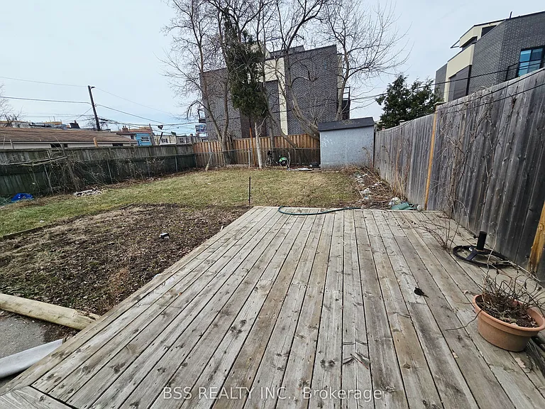 464 Warden Ave — Photo 15