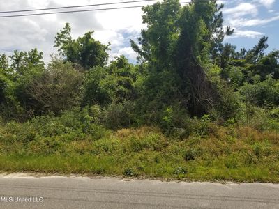 117 Grosvenor Pl, Waveland, MS, 39576