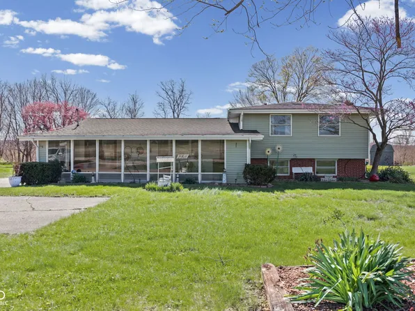 1323 S River Rd, Attica, IN 47918