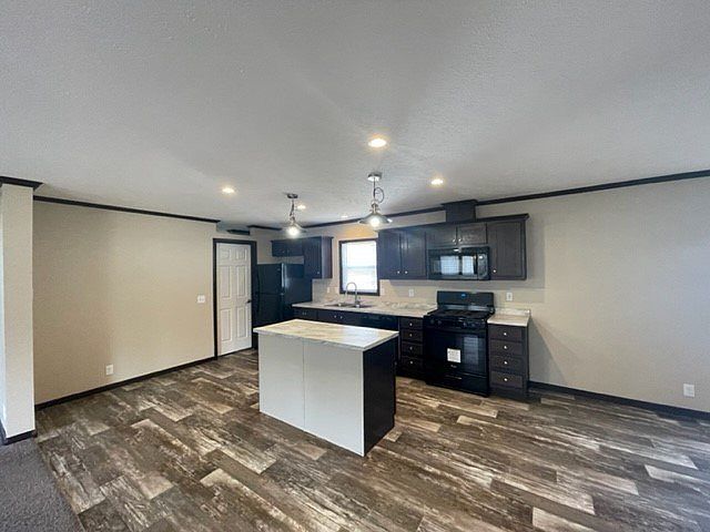 1st image of 516 Courtland Ln #644