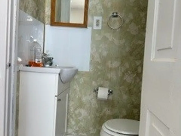 402 N Railroad St — Photo 8