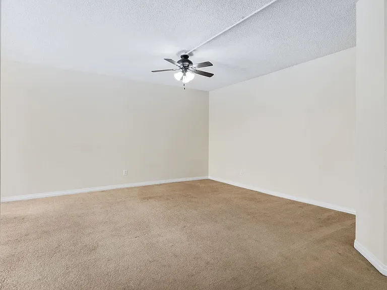 9700 Bonaventure Dr SE — Photo 22