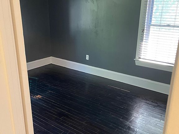2nd image of 1277 W 106th St