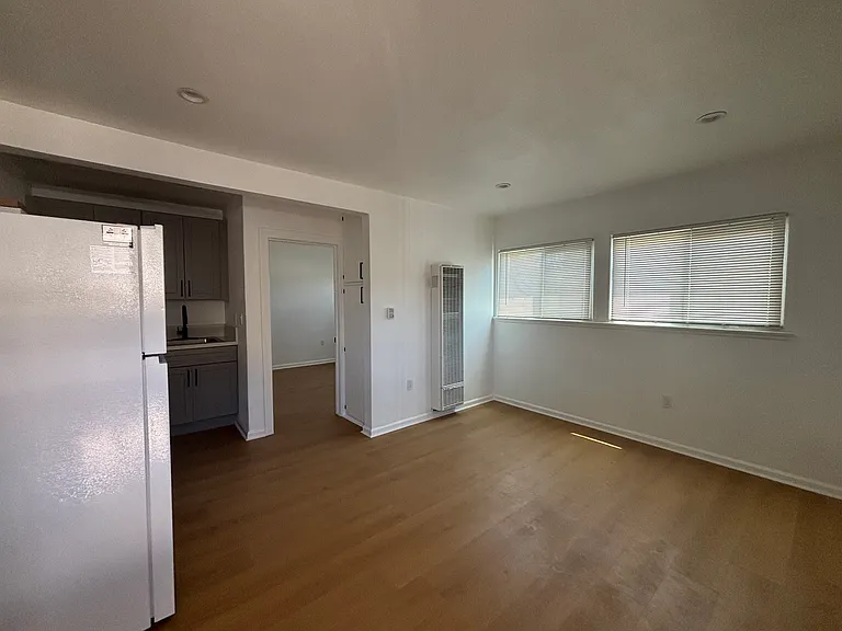 1329 W Carson St #1 — Photo 2
