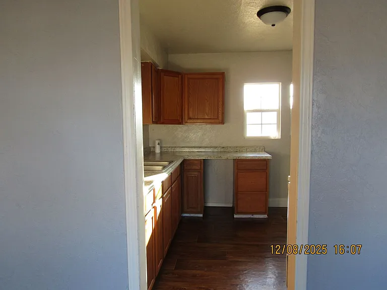 3428 NW Lincoln Ave — Photo 6