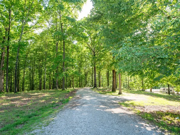 124 & 118 Nickey Ln, Harriman, TN 37748