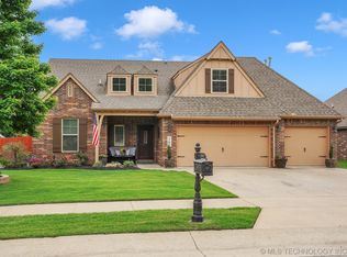 3301 W Mobile St, Broken Arrow, OK 74011