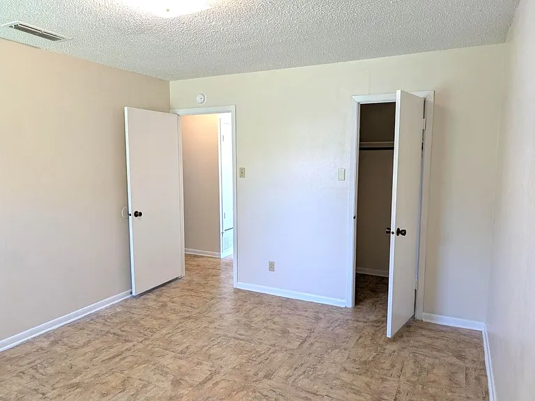 402 Skyline Ave — Photo 17